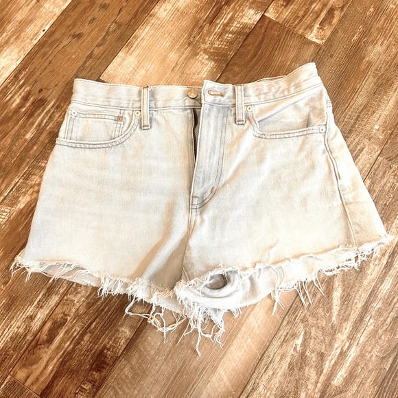 Madewell Denim Cutoff Fringe Jean Shorts Light Wash size 28 - Picture 2 of 3